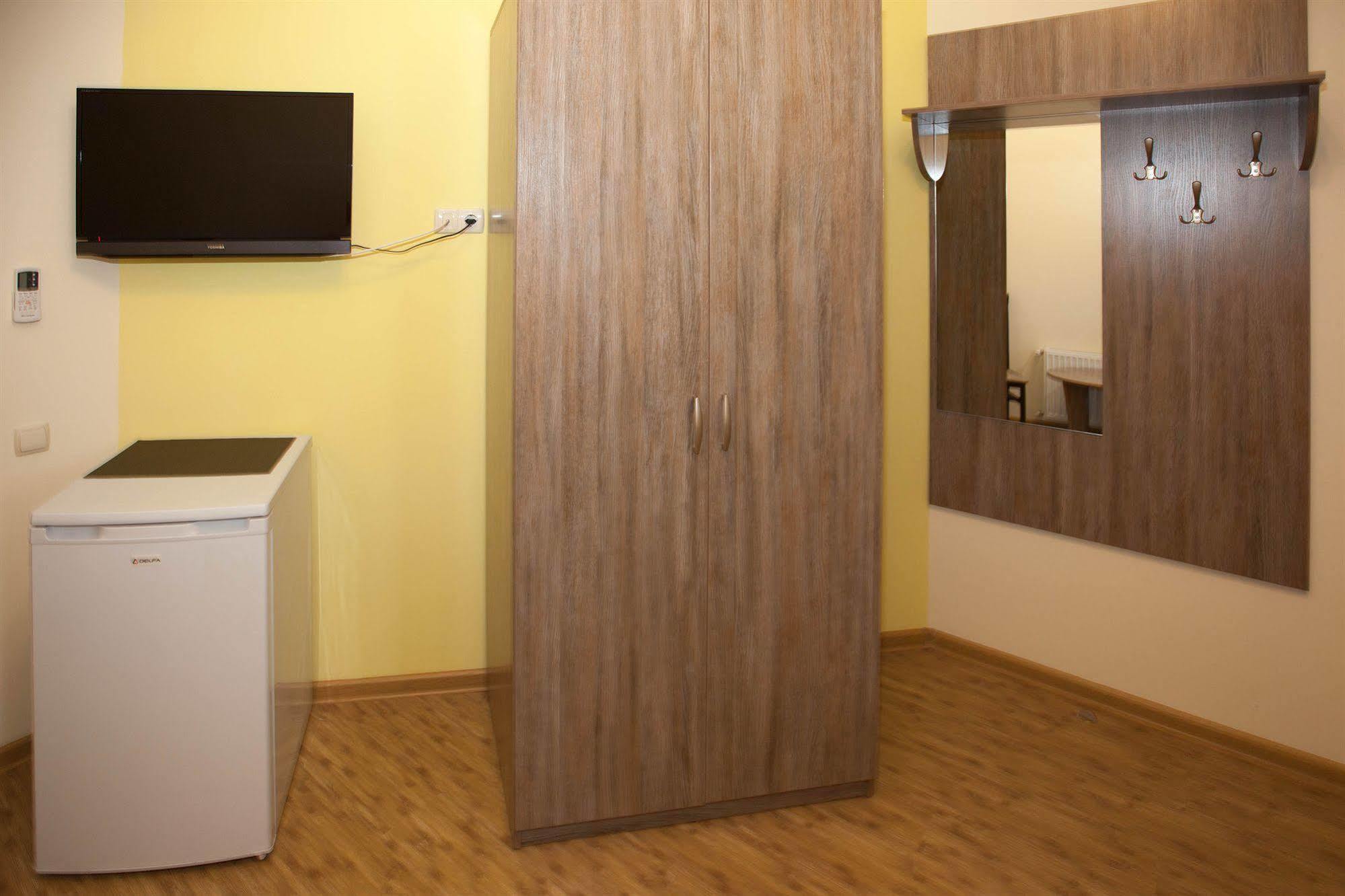 Arnautskiy Hotel Oldenburg Bagian luar foto