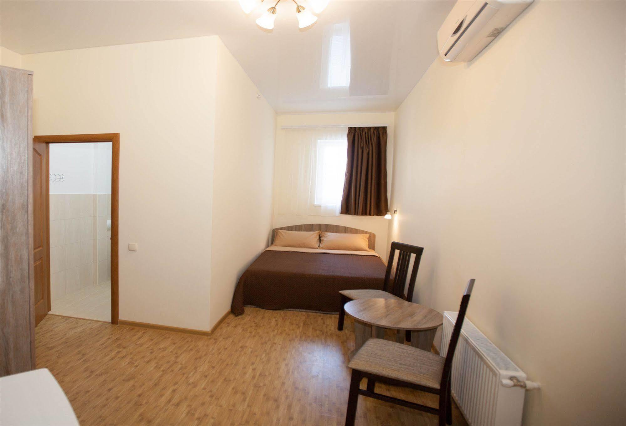 Arnautskiy Hotel Oldenburg Bagian luar foto