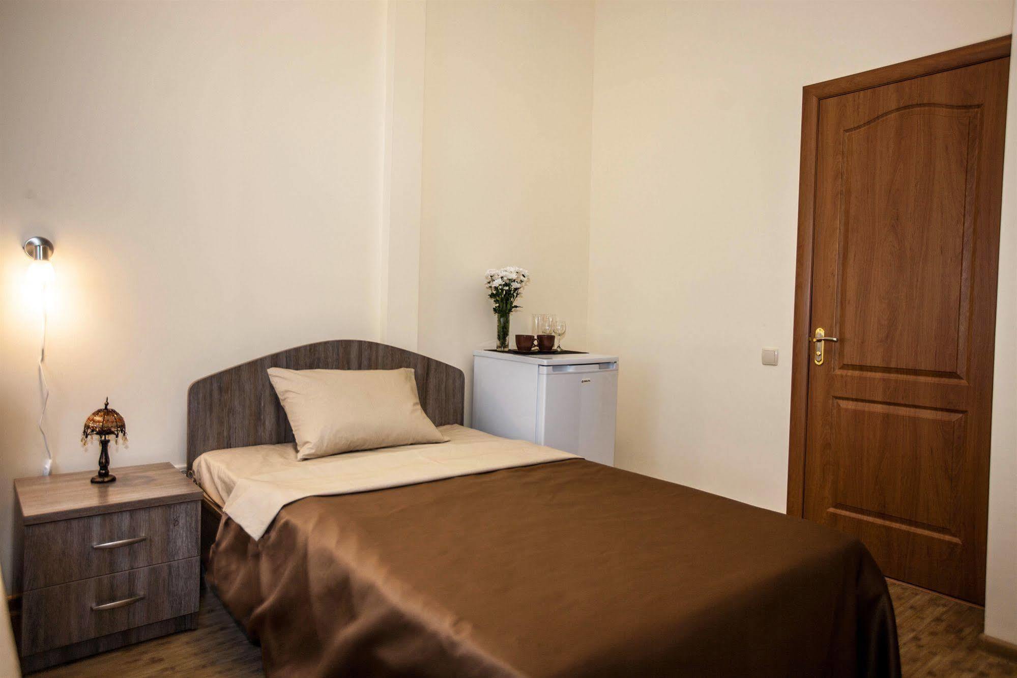 Arnautskiy Hotel Oldenburg Bagian luar foto